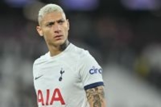 トッテナムにさらなる痛手、FWリシャルリソンは7週間離脱　ノースロンドンダービーも欠場か