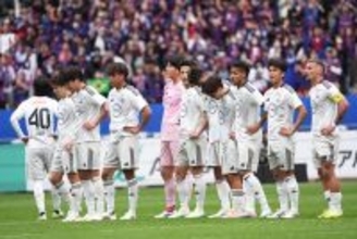 開幕から5試合で4敗の横浜FM、試合後には大ブーイング……　FC東京戦での完敗に指揮官は「申し訳ない気持ちでいっぱい」「未熟なチーム」