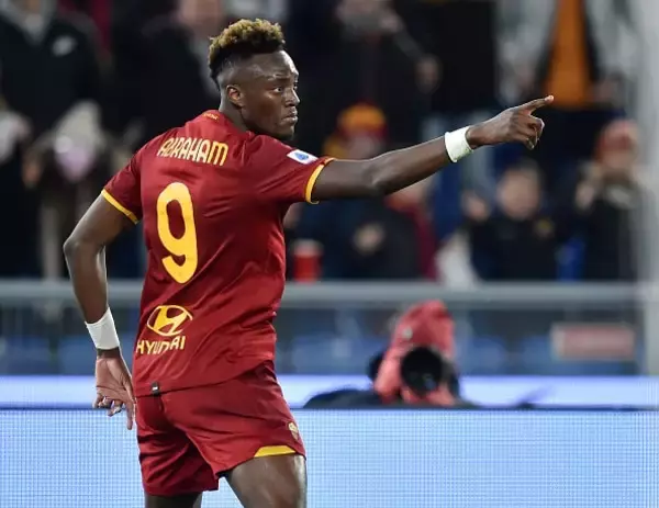 イタリアへ向かってシーズン“20得点”達成　永遠の都で復活したエイブラハム