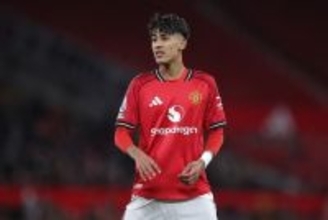 「今すぐ昇格させるべき」「トップを目指す運命にある」　マンUが誇る若き逸材・15歳のJJガブリエルがU-18の試合で衝撃のスーパーゴール2発！　今季22試合で20ゴールと大暴れ