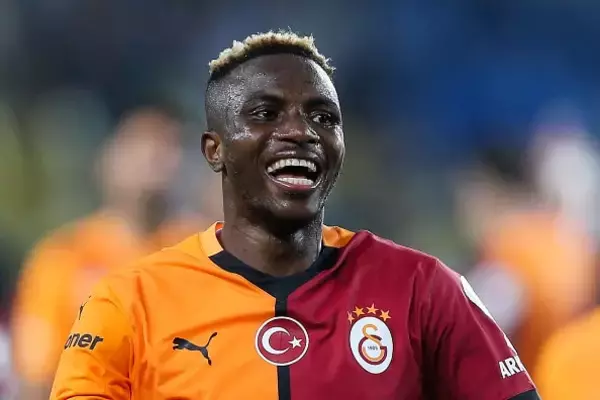 ギェケレシュとオシムヘン、夢の2トップが完成？　アーセナルSDがガラタサライ対フェネルバフチェを視察