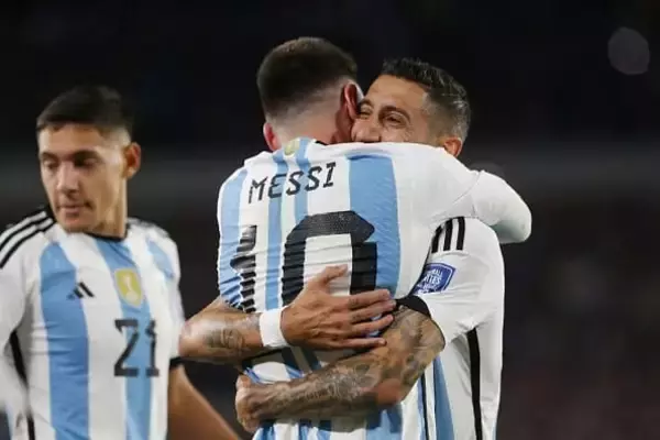 アルゼンチン代表引退のメッシへの盟友ディマリアの感動的なメッセージ全文　「あなたは永遠であり、歴史上最高の選手だ」