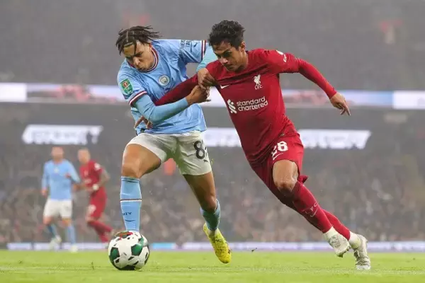 生え抜き2人が躍動、オランダ代表DFも存在感示す　カラバオ杯リヴァプール戦で得たペップ・シティの収穫