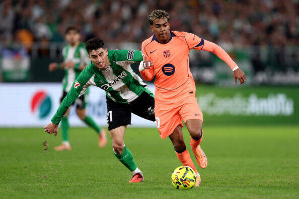 ［特集／4大リーグ前半戦TOPICS 02］バルサ、ビジャレアルの追い上げで混戦状態に　レアルに内紛発生でラ・リーガ上位争いに異変!?