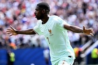 ［W杯マッチ61］圧巻ハットのデンベレ劇場！　“もう1人のエース”目覚めたフランスがスタメン10人変更のノルウェーを撃破、首位で決勝Tへ
