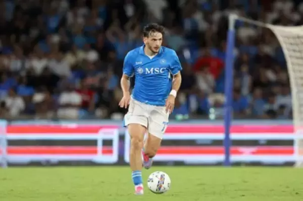 ナポリとの新契約交渉が難航中　アモリムは左サイドの新エースとしてクヴァラツヘリア獲得を要望