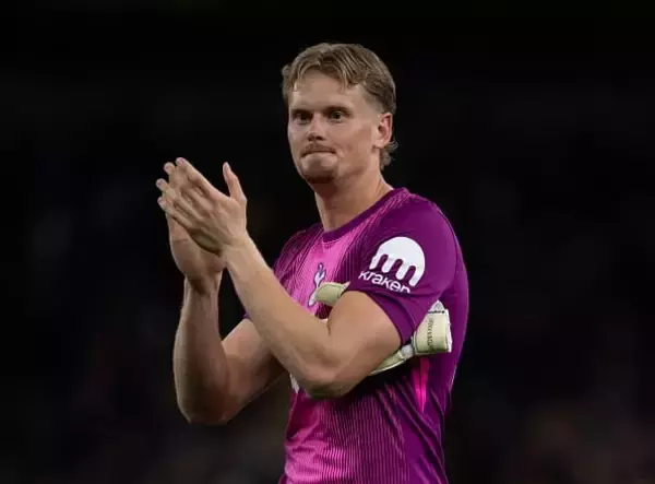 デ・ゼルビは23歳GKをトッテナムの守護神に据える　イタリア代表GKヴィカーリオ退団の可能性高まる……