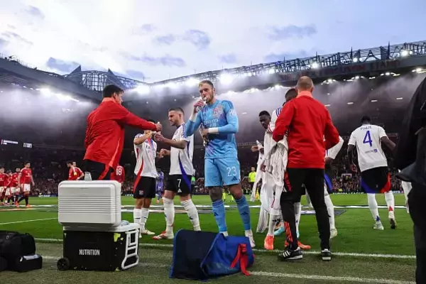 2026W杯での前後半3分間の水分補給タイムにサッカーファンは違和感？　サッカーがどんどん“アメリカ式”になっているとの声も「水分休憩ではなく、CM休憩と呼ぶべき」