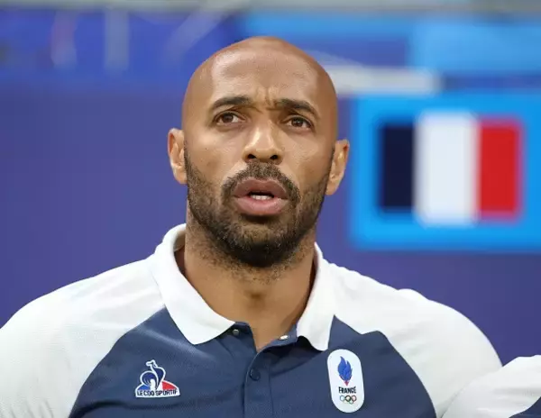 パリ五輪優勝まであと1勝　フランス代表監督ティエリ・アンリはデシャンの後継者にふさわしい？