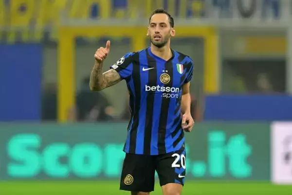 インテルの司令塔チャルハノールに熱視線　マンチェスター・シティ、バイエルンが獲得に興味か