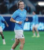 「38歳となったダビド・ルイスがモナコ相手に躍動　強烈ヘディング弾はCLでは8年ぶりのゴールに」の画像1