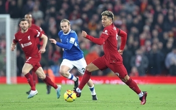 フィルミーノがリヴァプール退団へ　クロップ監督は契約延長を望むもチームを離れる？