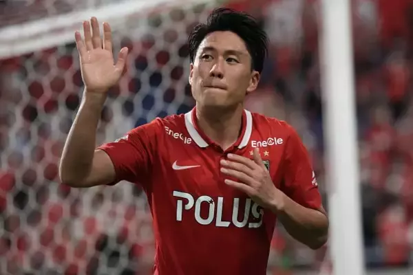 正確なキックで大久保へと展開した岩尾憲　FKでチャンス創出など浦和に欠かせない司令塔