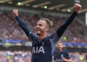 デ・ブライネにも負けぬ“現プレミアNo.1MF”候補？　パワーランキング1位に選ばれるチャンスメイカーの実力