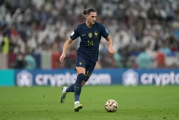 W杯での輝きは“ヴィエラ級”？　もっと評価されるべきラビオの才能