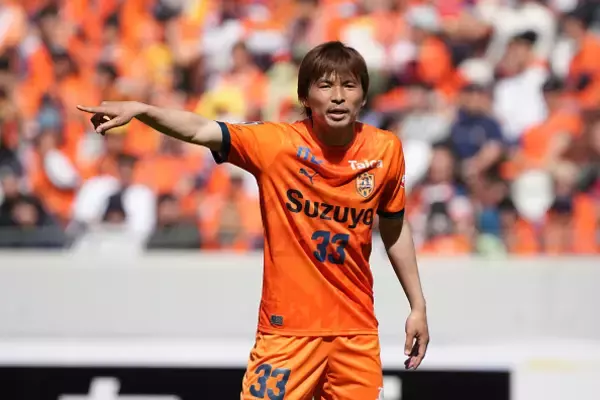 清水退団の元日本代表MF乾貴士の新天地は神戸に！　スキッベ新体制に楽しみな新戦力「一つでも多くのタイトルをヴィッセル神戸にもたらす」