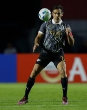 日韓W杯現役最後の生き残り、44歳“イケオジ”サンタ・クルスが新たな挑戦へ　「スキージャンプの葛西のように諦めるつもりはない」