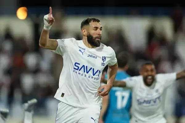 ベンゼマはサウジアラビア開幕戦でゴール　PK3本が与えられた試合を捌いたのはベンゼマもよく知るあの人