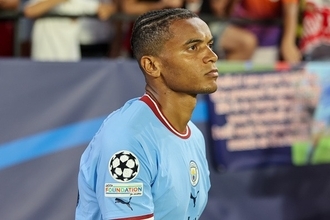 サンチョとハーランドのアドバイスが決め手？　英紙が紐解くアカンジのシティ移籍秘話