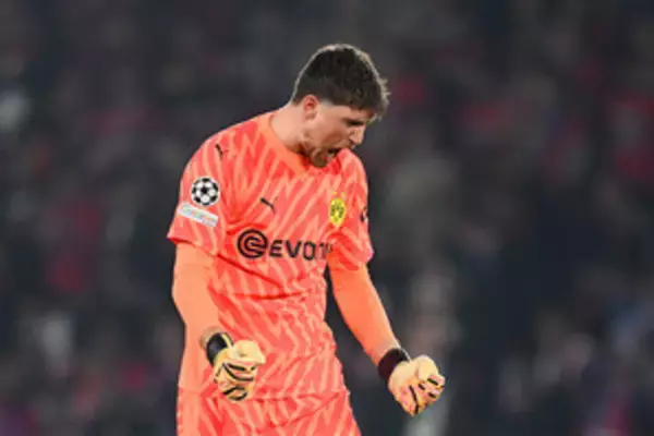 ドルトムントは今夏“守護神”のスイス代表GKコベルをオファー次第で売却へ……　チェルシーとニューカッスルが獲得に向けて接触と報道