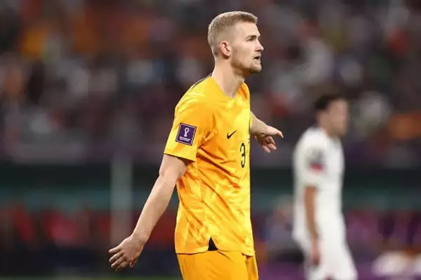 EUROでは退場処分、W杯ではスタメンに入れず　オランダの才能デ・リフトはワールドクラスDFとなれるか