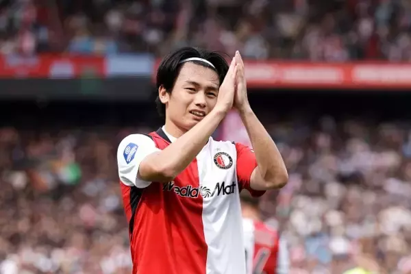 上田綺世、2戦連発も元オランダ代表FWは「平凡」と評価　移籍の可能性にも言及