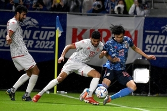 チュニジアが完遂した“三笘薫封じ”　サポート役不在でサイド一辺倒となった日本代表に必要なFW