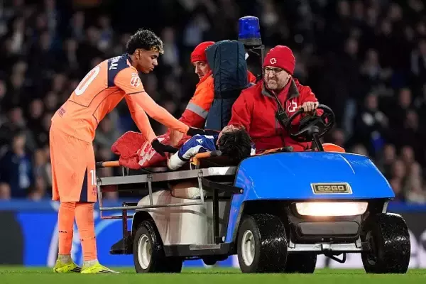 久保の“ウイングバック起用”は「常軌を逸している」　バスク地元紙が疑問呈す「その代償は非常に高いものに」