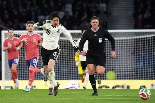 「［特集／日本代表の完成形 02］ここがチームの心臓部　精鋭揃った中盤は人選よりも「役割」」の画像