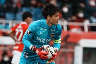 好ゲームで発揮された守護神の集中力　浦和とFC東京のドローに西川、スウォビィクの活躍あり