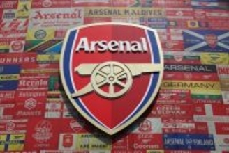 アーセナルサポーターはなぜ嘲笑の対象となったのか　英紙が辛辣批判「地球平面説信奉者レベル」「被害妄想に満ちた奇人たち」