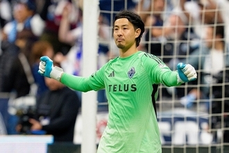 GK高丘陽平が魔法の右足で衝撃アシスト！　ソンに2発浴びるも日韓対決を制し、バンクーバーがファイナル進出