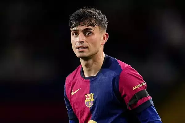 バルセロナMFペドリにバイエルン移籍の可能性があった　辞退の理由は本人曰く「バルサに対する無条件の愛情」