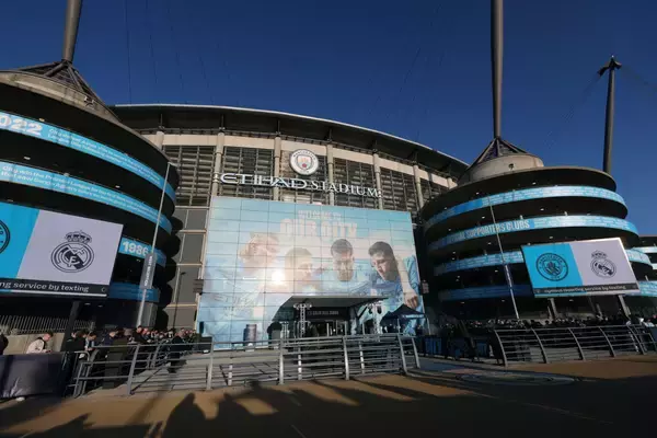 「スタジアムに麻薬探知犬を配備　マンC本拠地で60件の薬物摘発。英紙「暴力行為の引き金に」」の画像