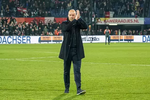 今季リーグわずか“1敗”で首位を独走中　トッテナム、パレスらがフェイエノールト指揮官に熱視線？