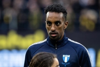 日本代表も彼のトリッキーなドリブルに要注意　スウェーデン代表にフットサルからサッカーに転向したテクニシャンがいる