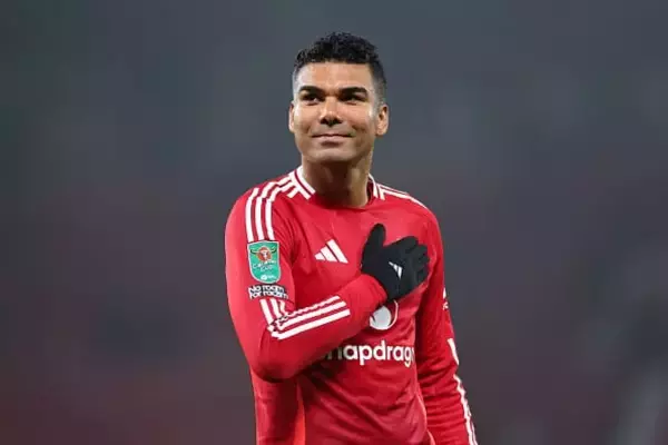 直近14試合でスタメンはわずか3回　アモリム・ユナイテッドで序列を落とすMFカゼミロはポジション奪還に意気込み　「ベンチに座っていて幸せなら、その選手はどのチームにとっても何の価値もない」