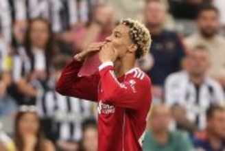 「トーレスを彷彿とさせる」　ニューカッスル戦で2ゴール。大活躍のエキティケをジェラードが絶賛