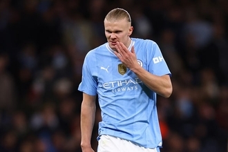 「謙虚でいろよ」発言からのPK失敗……　不発が続くハーランド、アーセナルファンからここぞとばかりに煽られる