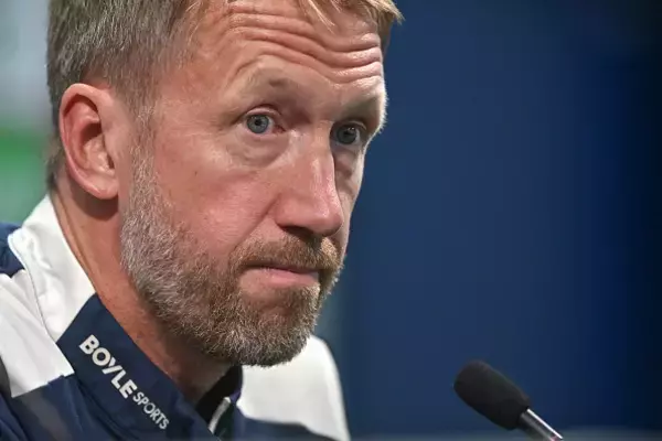 プレミアで失敗したポッターはスウェーデンで英雄に　W杯出場決め日本代表とも対戦「彼にスウェーデン国籍を！」