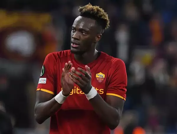 来季アーセナルの1トップはエイブラハムなのか　今季ローマで15ゴールを挙げる元チェルシーFW獲得へ