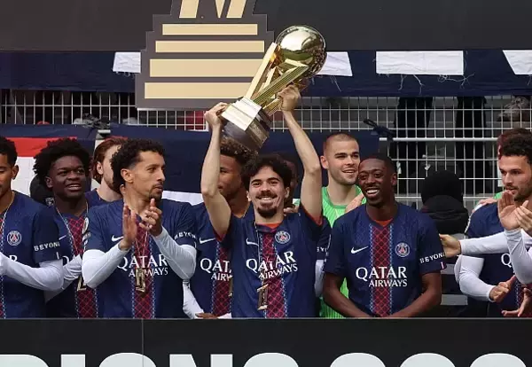 メッシ退団後のPSGはなぜ強い？　ピルロが語るルイス・エンリケの現代サッカー