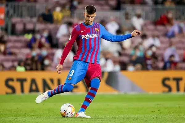 “繋げるセンターバック”が当たり前の時代に　バルサ理想のDFだったピケは世界のトレンドを変えた