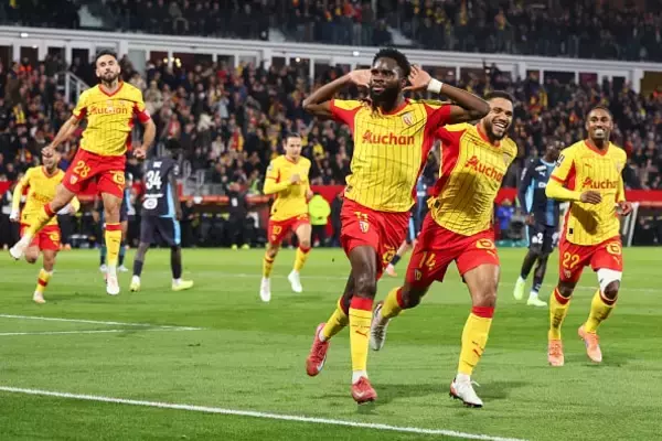 まさかRCランスがPSGを抑えてリーグ・アン首位に立つとは　トヴァンら今夏の“13選手補強”が大ヒット