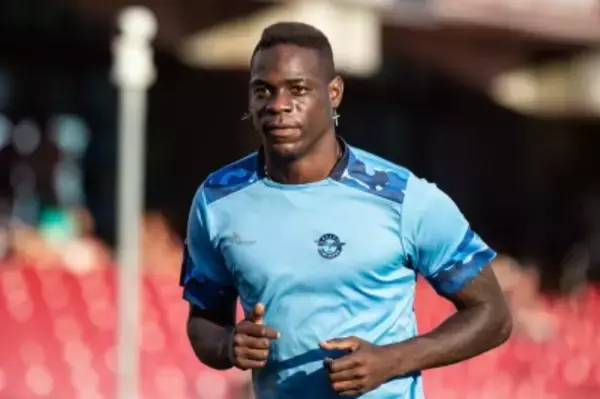 去就が注目されていた元イタリア代表FWバロテッリはジェノアへのフリー移籍が決定的に　減給受け入れ母国復帰を決断