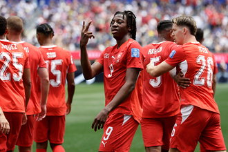 2026W杯で20歳の新怪物が大ブレイク　スイス代表で躍動するマンザンビは次世代のスターだ「予想しない素晴らしいテクニックを見せてくれる」