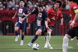 PSG戦でドリブルからチャンスを創出　決定機を作った浦和MF松崎快は主力の座を奪えるか