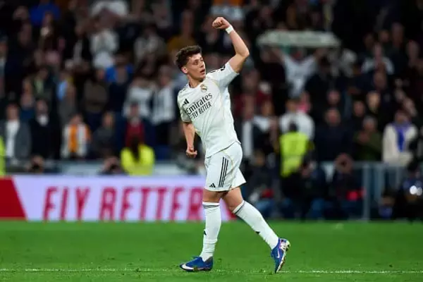 「​​歴史に残るゴール。まさに奇跡」「オスカー級のゴール」　レアルMFギュレルが70mの”超ロングシュート”を決めた！スペインメディアから絶賛の嵐