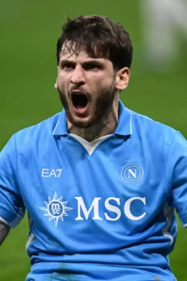 PSGがナポリからクワラツヘリアを獲得　契約期間は4年半、移籍金は7000万ユーロ超と報道