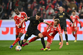 ブンデスのクラブが絶対王者バイエルンに勝つために必要なもの　前節でアウグスブルクが示したヒント